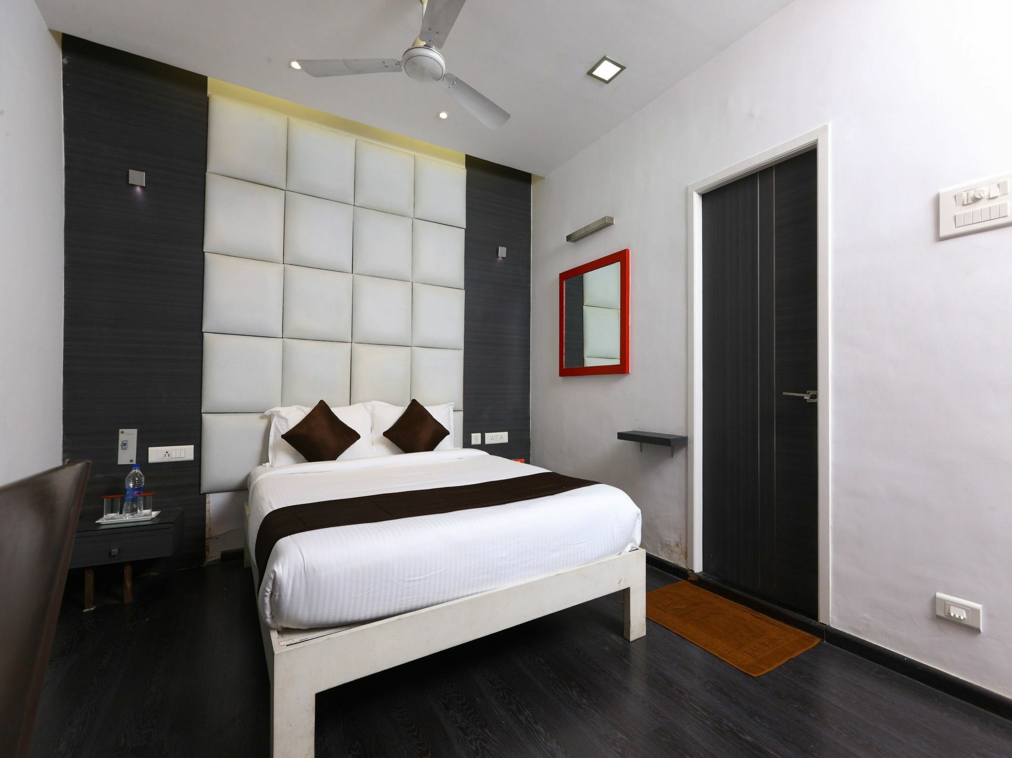 Oyo 9911 Apartment Shylee Niwas Chennai Eksteriør bilde